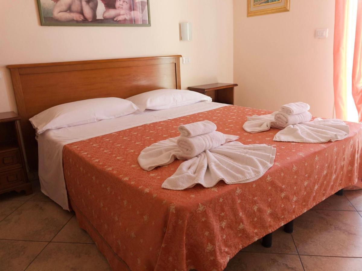 Hotel Franca ミラノ・マリッティマ エクステリア 写真