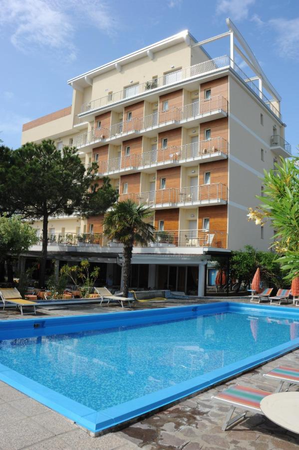 Hotel Franca ミラノ・マリッティマ エクステリア 写真