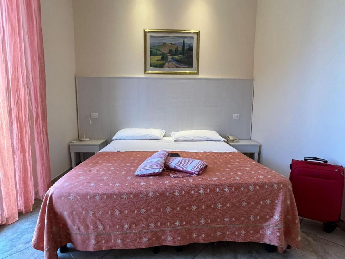 Hotel Franca ミラノ・マリッティマ エクステリア 写真