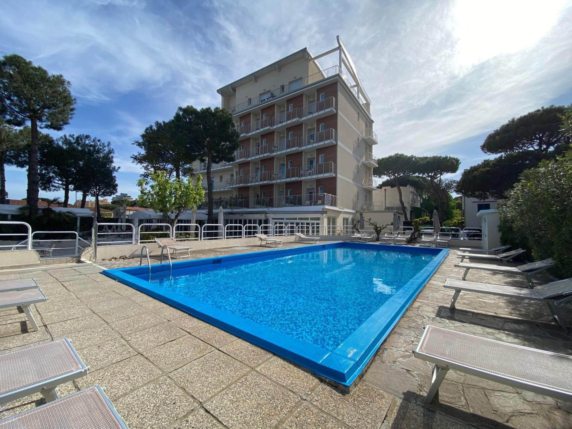 Hotel Franca ミラノ・マリッティマ エクステリア 写真