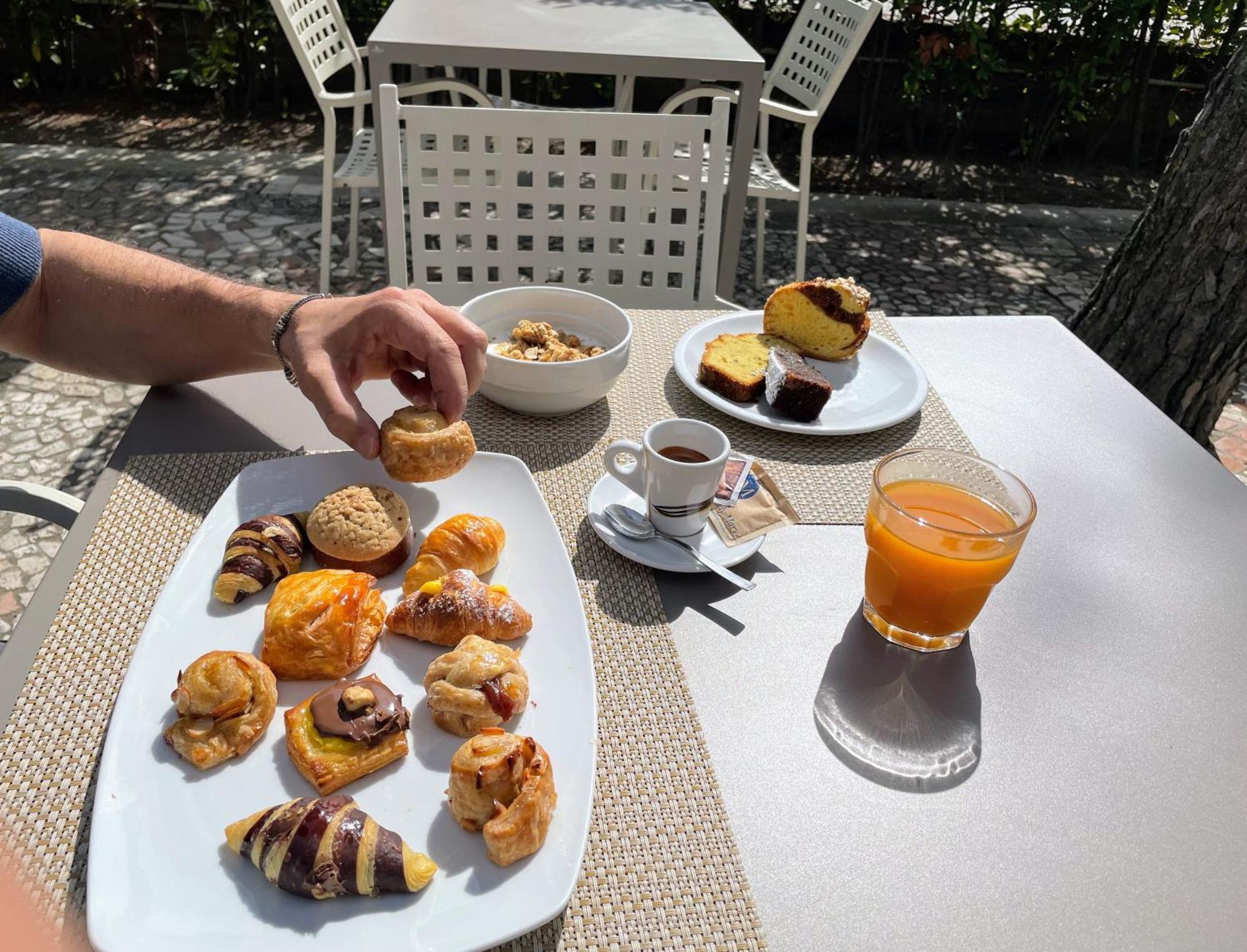 Hotel Franca ミラノ・マリッティマ エクステリア 写真