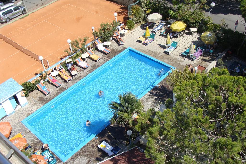 Hotel Franca ミラノ・マリッティマ エクステリア 写真