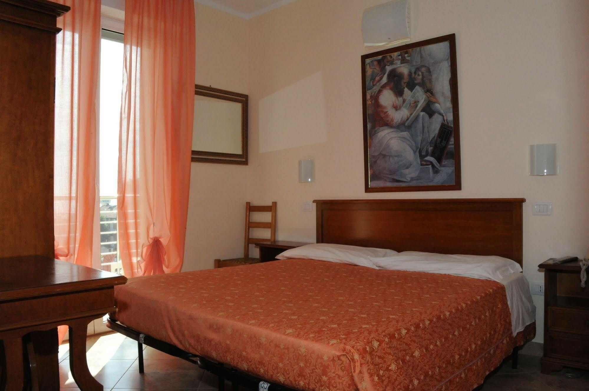 Hotel Franca ミラノ・マリッティマ エクステリア 写真