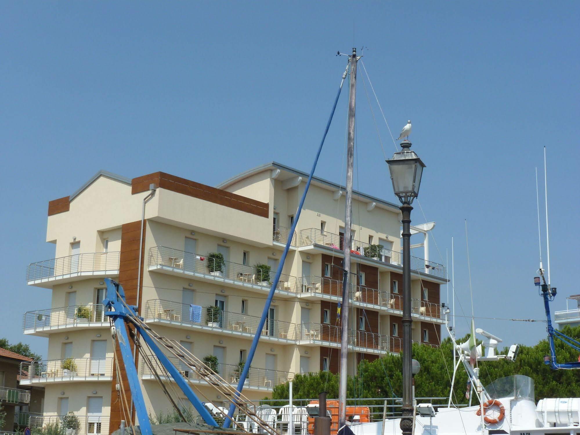 Hotel Franca ミラノ・マリッティマ エクステリア 写真