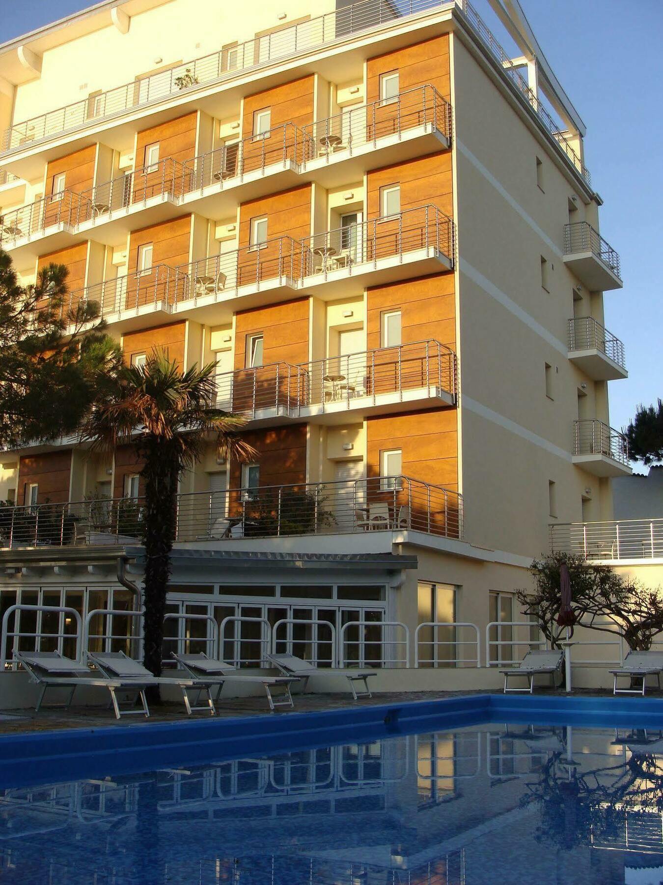 Hotel Franca ミラノ・マリッティマ エクステリア 写真